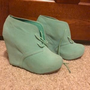 T2 for $10 Item... eal wedges 8.5